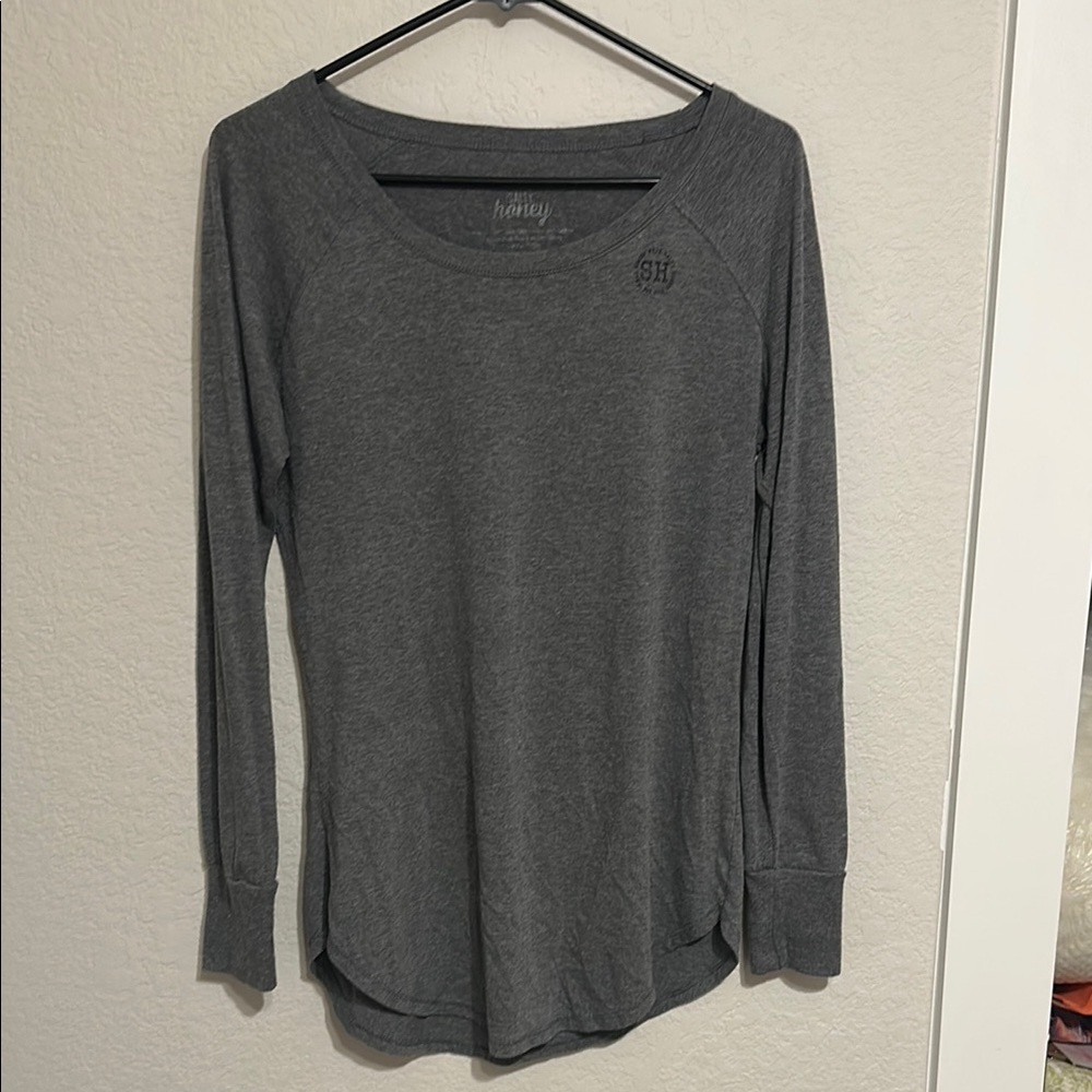 Women's Gray Long Sleeve Top